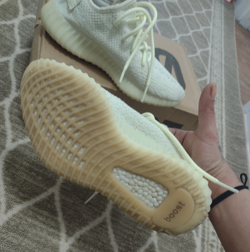 Yeezy - Picture 2 of 2